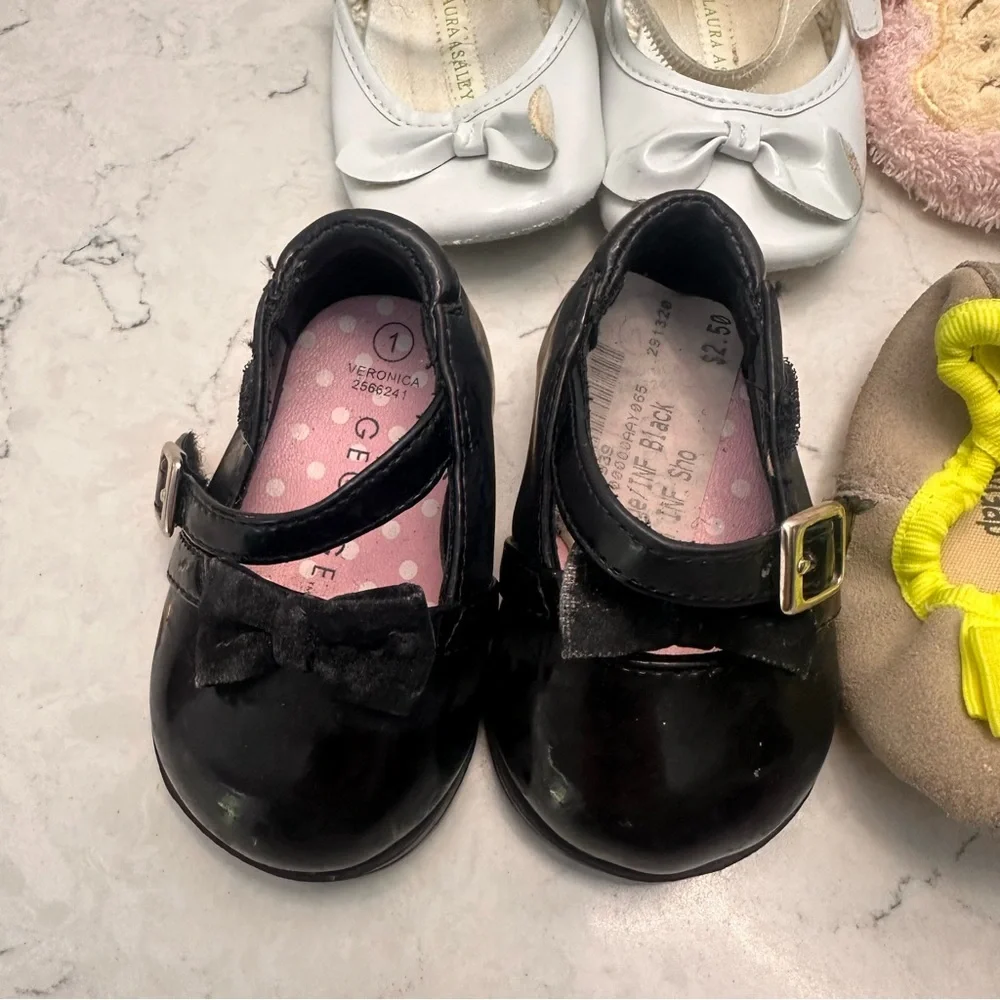 13 Pair Baby Girl Shoe Lot Sizes 0-3 Gap Old Navy Carters Vintage Winnie Pooh